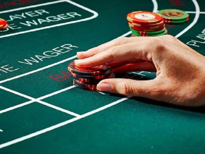 Chia sẻ kinh nghiệm chơi Baccarat đơn giản và dễ hiểu nhất